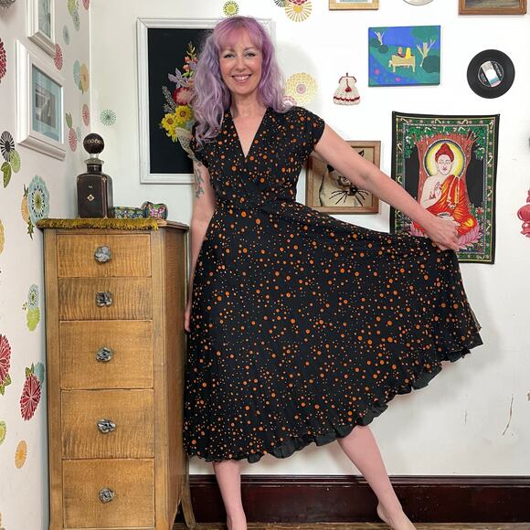 Vintage Black & Orange Polka Dot Dress, 1970s Flocked Crinkle Chiffon, Sz M - Picture 10 of 10